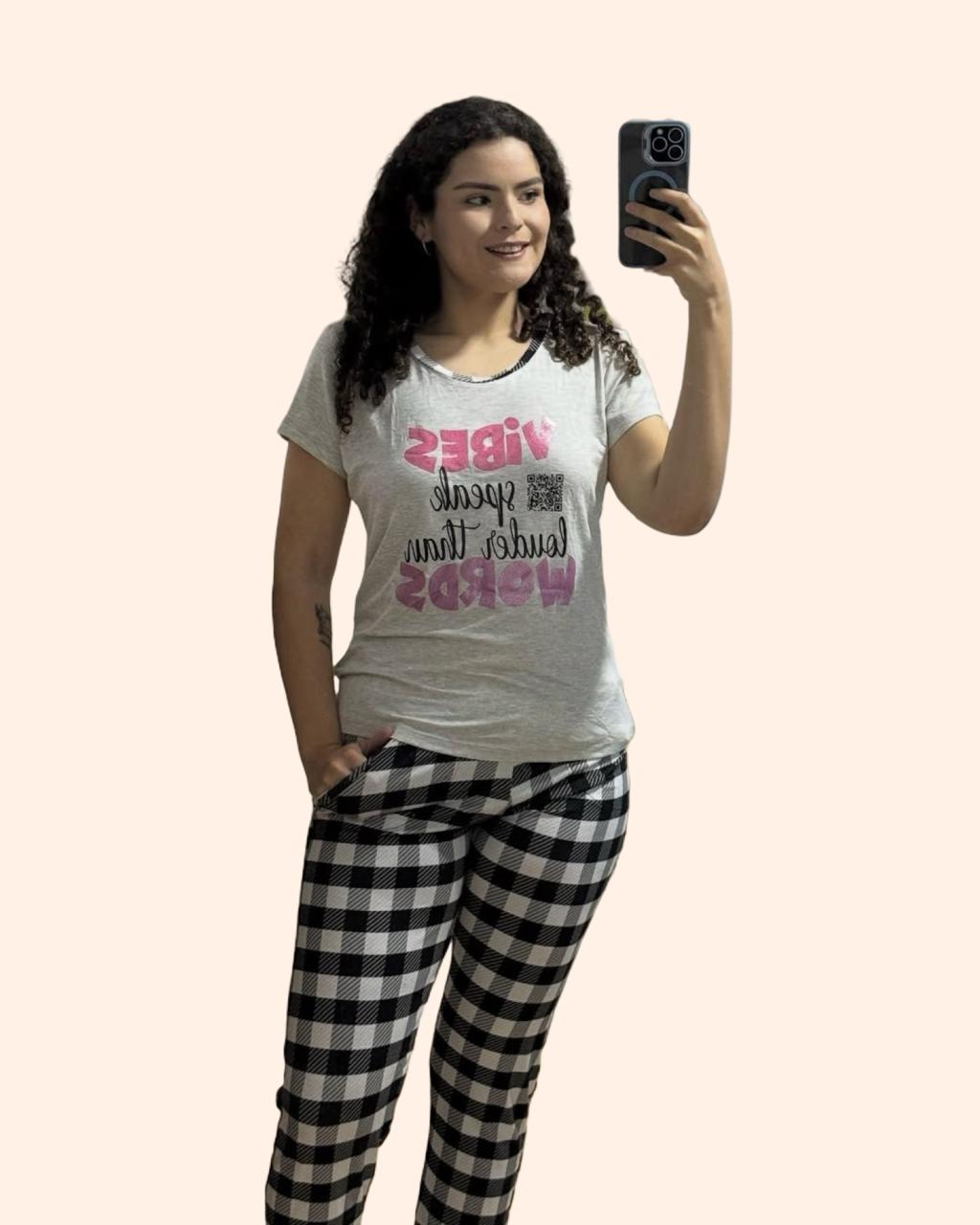 Pijama Feminino – Vibrações